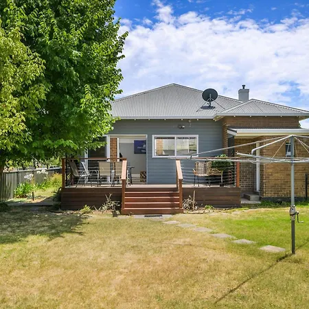 Bluestone Cottage - Character & Class Orange Exterior photo